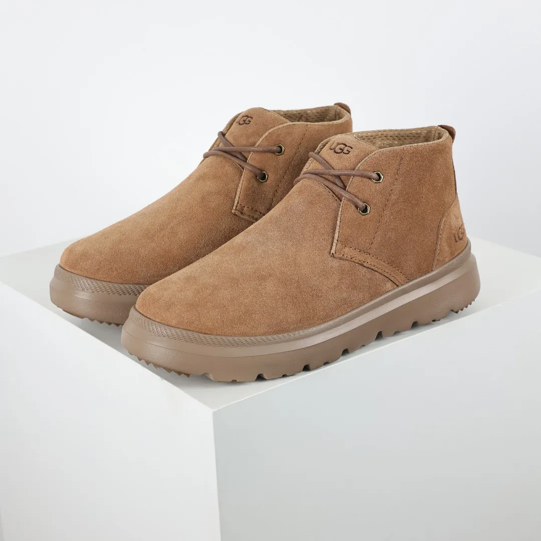 Pick up locally 💰500 Core recommended good price It is a very suitable choice for home furnishings. In the new year, uug launched a series of styles, which are partial to the preferences of young consumers and have also moved to the forefront of fashion trends. Shoe body material: water-repellent coated suede upper, 17 mm UGGPURE™ implantable wool insole, lightweight non-slip and comfortable rubber outsole, with brand LOGO and trademark, with full packaging Size: 40 41 42 43 44